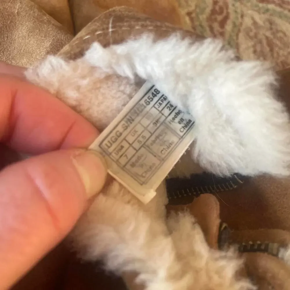Ugg classic mini abree ii US woman's 7